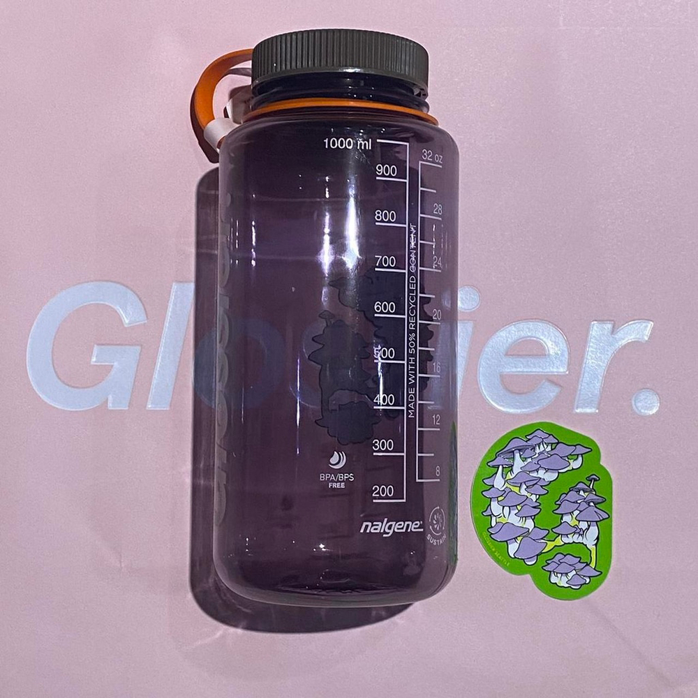 Glossier Seattle Water Bottle NWT - Picture 3 of 4
